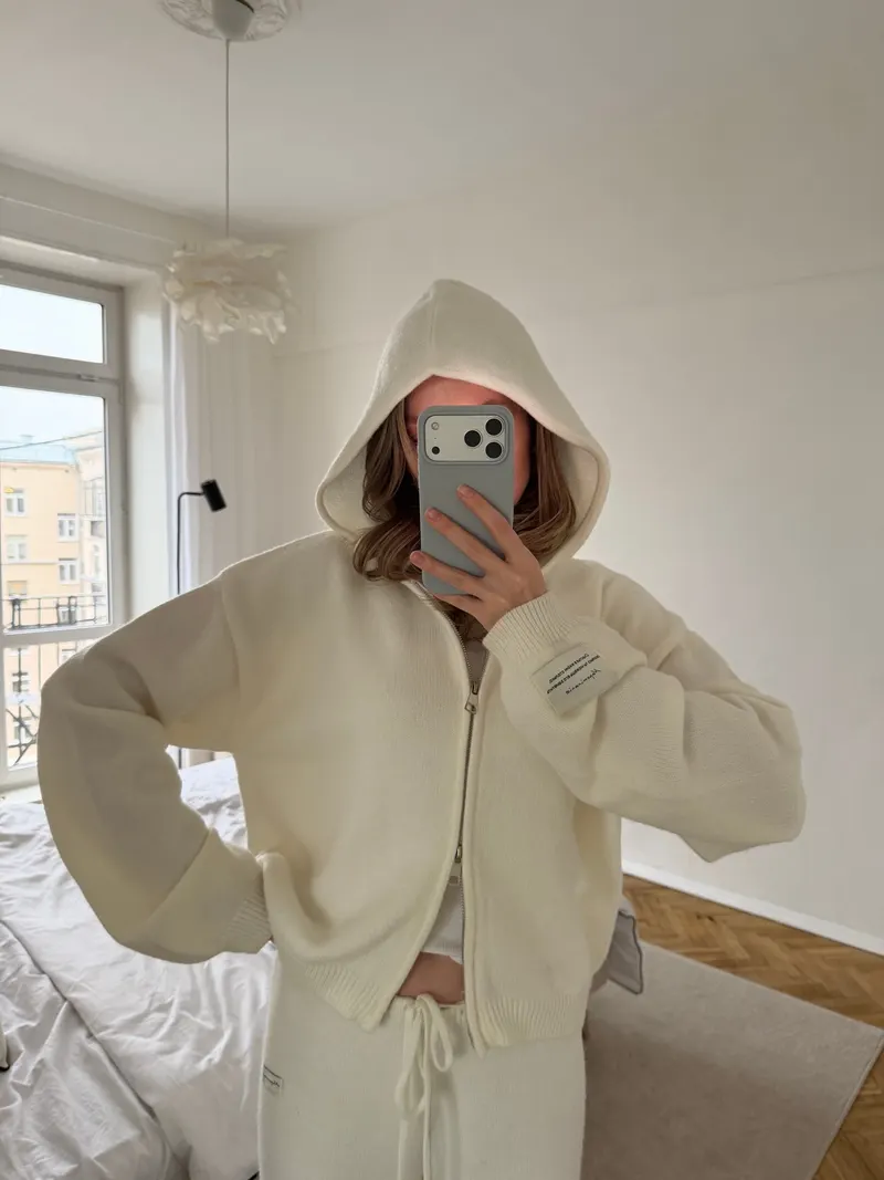 Кофта вязаная «Идущий»